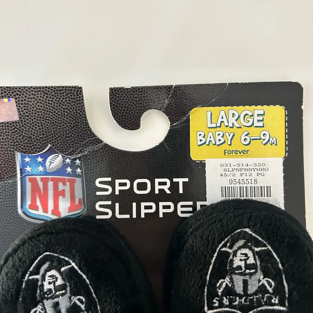 New NFL Raiders Football Sport Baby Slippers size 6-9 months